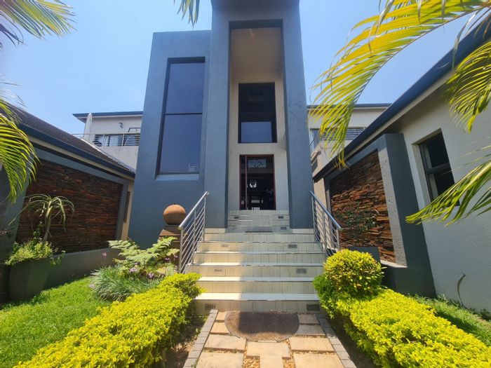 For Sale: House in Elawini Lifestyle Estate with gym, pools, and 5 bedrooms.