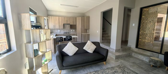Die Heuwel Ext 4 Apartment For Sale: 3 beds, 3 baths, secure estate living.