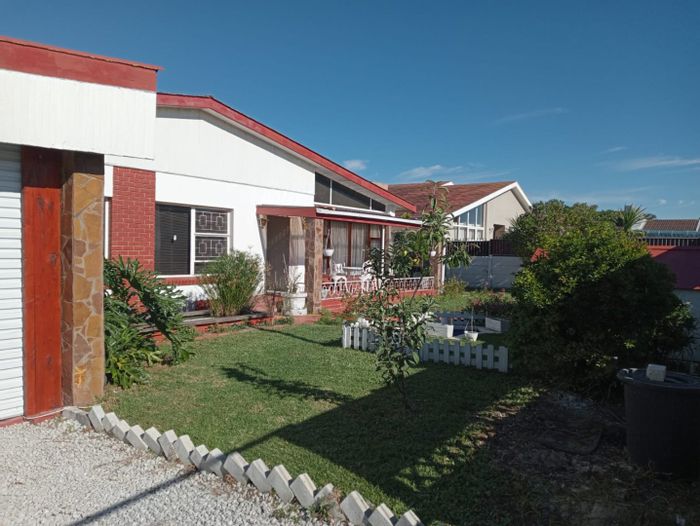 For Sale: Spacious 4-Bedroom House in Morningside with Pool and Garden Oasis.