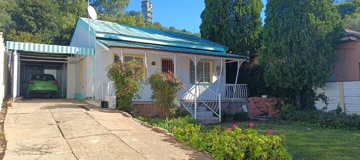 House for Sale in Klerksdorp Central: 2 Bedrooms, outdoor braai, secure yard.