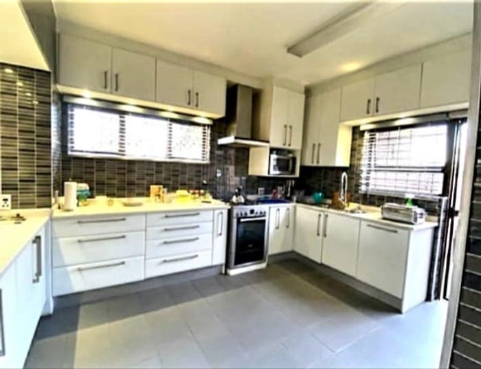 For Sale: House in Beacon Bay with gym, patio, and excellent security features.