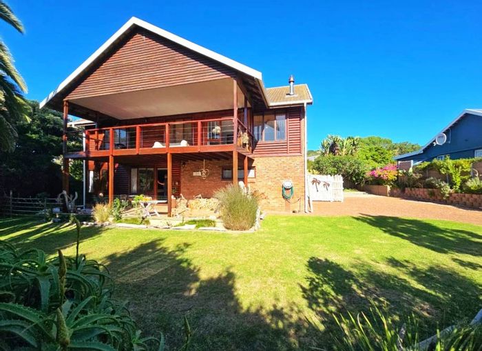 For Sale: Spacious Wilderness Central house with pool, flatlet, and scenic views.