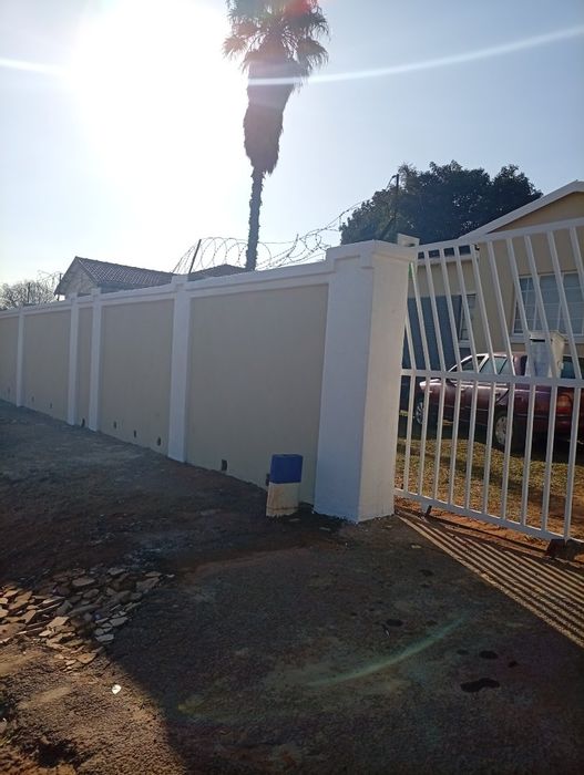 Crosby House For Sale: Multi-tenanted, 6 bedrooms, income potential, spacious land.