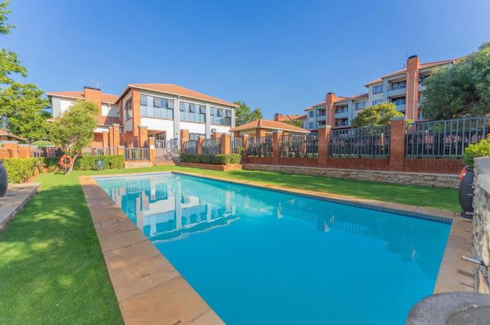 2-Bedroom Apartment For Sale in Greenstone Hill with Gym, Clubhouse, and Security.