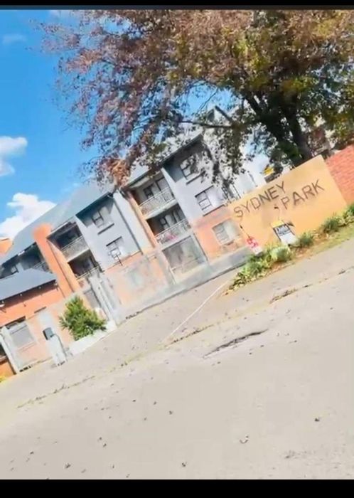 2-Bedroom Apartment in Boksburg East To Rent with garden, carport, and security.
