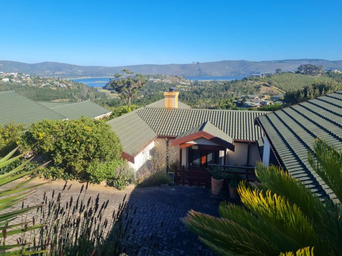 Eastford Glen House For Sale: 3 Bedrooms, lagoon views, covered deck, secure estate.