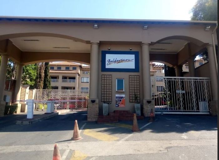 For Sale: 2-Bedroom Apartment in Sunninghill with Private Garden and Pool Access.