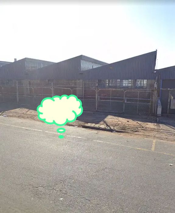 2000 sqm commercial property for rent in City & Suburban, diverse business potential.