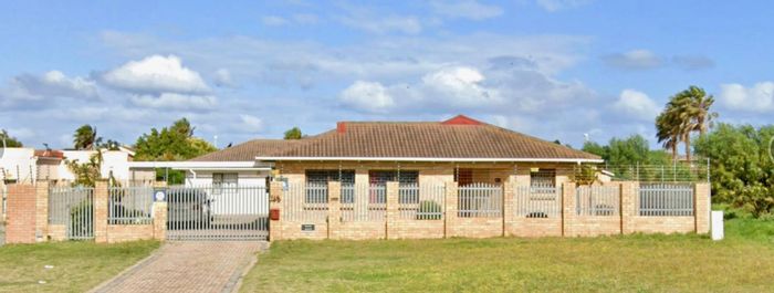 For Sale: Spacious 16-Bedroom House in Summerstrand with Secure Enclosure.