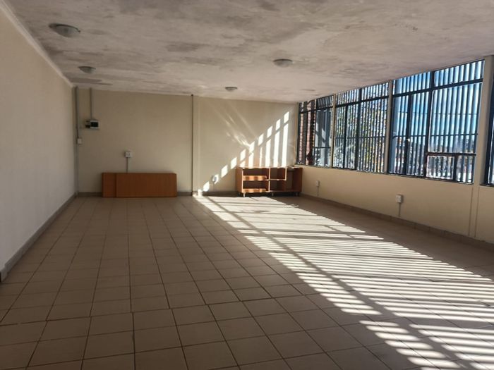 Commercial Office Space To Rent in Klerksdorp Central, 80 m², communal bathroom access.