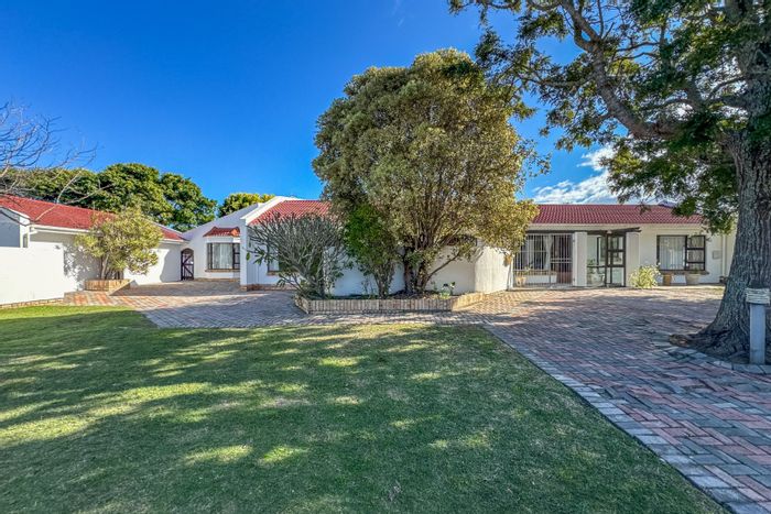 For Sale: Spacious Brymore House with Flatlet, Pool, and Extensive Security Features.