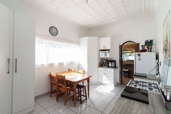 Spacious 4-bedroom house with granny flat and staff quarters in Brakpan Central, For Sale.