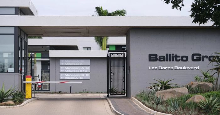 1-Bedroom Apartment To Rent in Ballito Central with gym, pool, and pet-friendly.