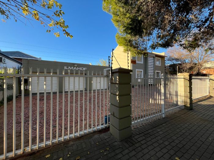 1 Bedroom Apartment For Sale in Westdene, secure with electric gate, near amenities.