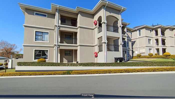 For Sale: Townhouse in Kengies with 3 bedrooms, clubhouse, pool, and secure parking.
