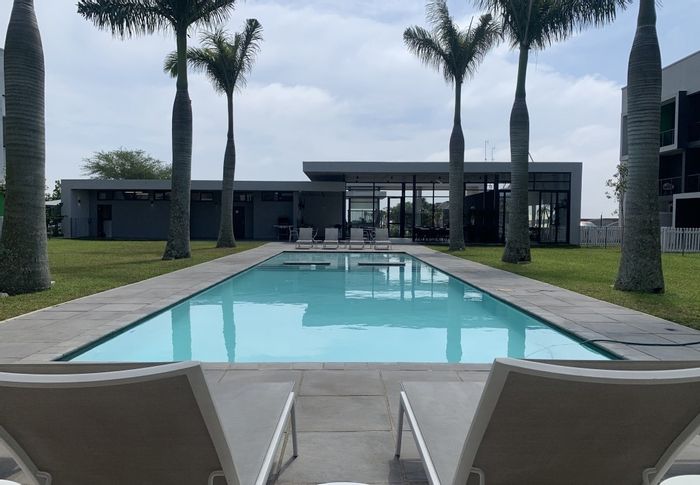 Ballitoville Apartment To Rent: 2 beds, pool, clubhouse, pet-friendly, 24-hour security.