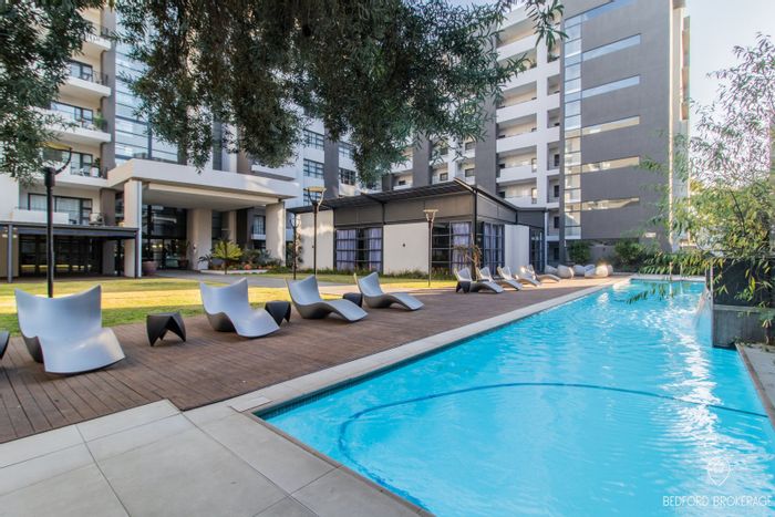 Morningside Apartment To Rent: 2 Bedrooms, pool, gym, security, near Sandton CBD.
