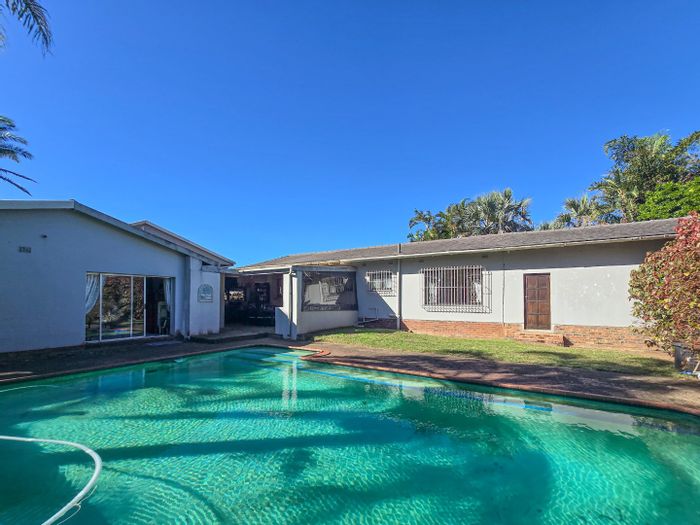 Ramsgate House For Sale: 3 beds, pool, flatlet, double garage, entertainment space.