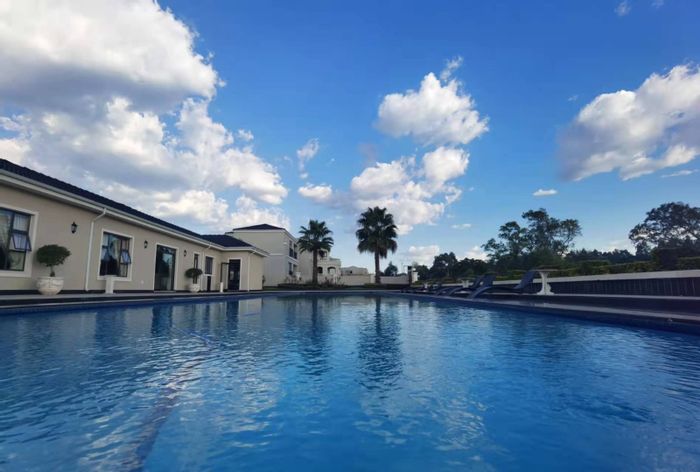 Fourways House To Rent: 3 bedrooms, pet-friendly, secure estate, close to amenities.