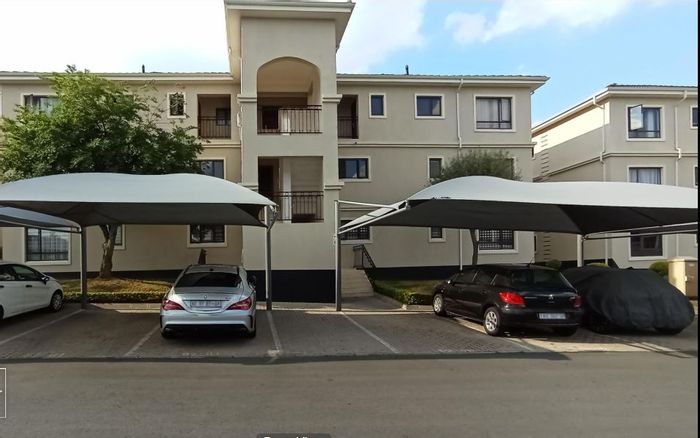 For Sale: Apartment in Carlswald with 3 beds, pool, security, and amenities.