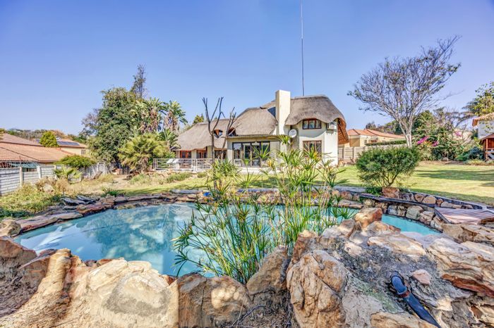 Witkoppen House For Sale: Secure estate, ample parking, expansion potential, near amenities.