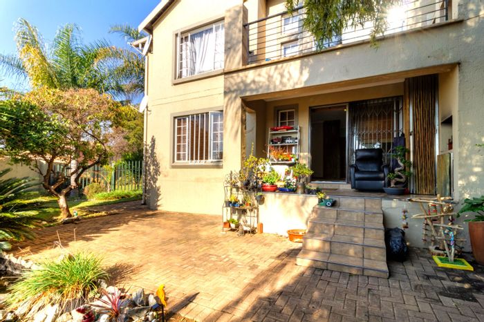 Northgate Apartment For Sale: Private garden, koi pond, pool, 24/7 security.