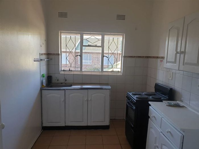 Rynfield Townhouse For Sale: 2 Bedrooms, spacious lounge, dining room, great potential.