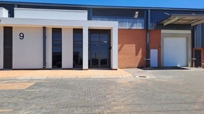 Highveld Industrial Space To Rent: Warehouse, office, security, parking, near highways.