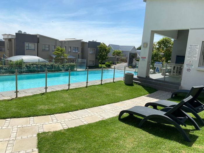 For Sale: 2-Bedroom Apartment in Fourways with Gym, Pool, and Secure Access.