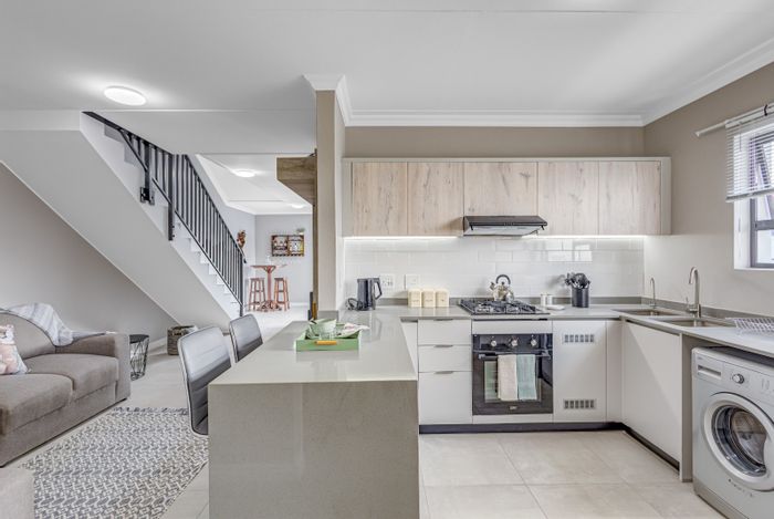 House to Rent in Glen Austin AH: 4 beds, smart living, secure estate amenities.