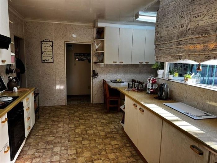 Aston Manor House For Sale: 4 Bedrooms, Pool, Staff Quarters, Spacious Living.