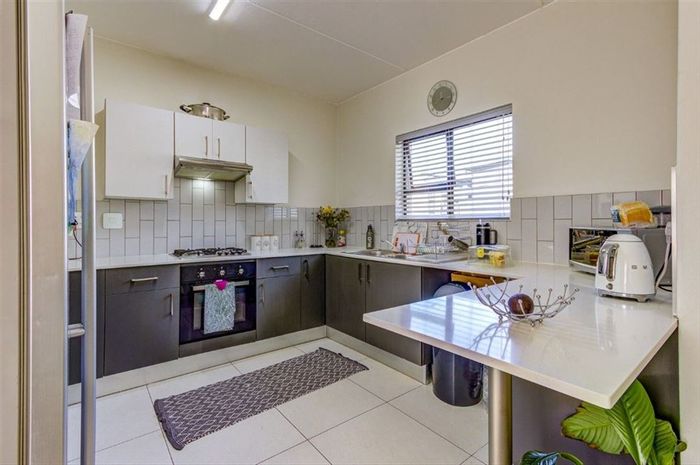 Brentwood Park AH Apartment For Sale: 2 beds, 2 baths, double carport, pantry.