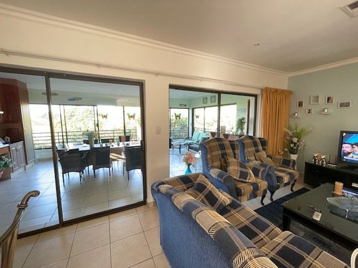 Spacious 4-bedroom apartment in St Michaels On Sea with clubhouse, pool, and gym. For Sale.