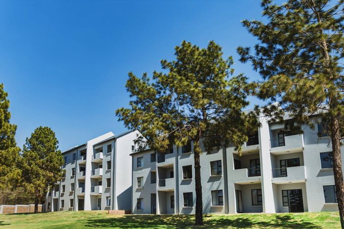 For Sale: Apartment in Glen Austin AH with 24-hour security, pool, and clubhouse.