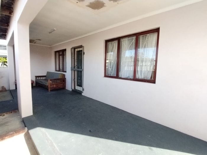 Versatile House For Sale in Bridgetown: 6 Bedrooms, Rental Income Potential, Entertainment Areas.