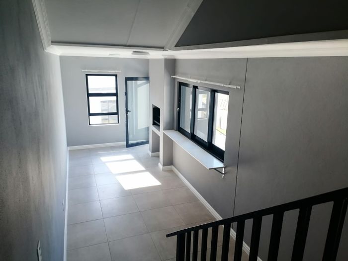 Townhouse To Rent in Glen Austin AH: 3 beds, 2 baths, secure community amenities.
