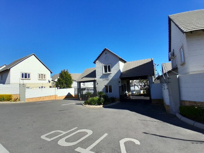 Kyalami Hills House For Sale: 3 Bedrooms, garden, patio, backup generator, secure complex.