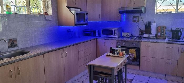 For Sale: Spacious 3-bedroom house with granny flat in Boksburg South.