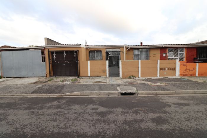 Woodlands House For Sale: 3 Bedrooms, double garage, outdoor braai area.