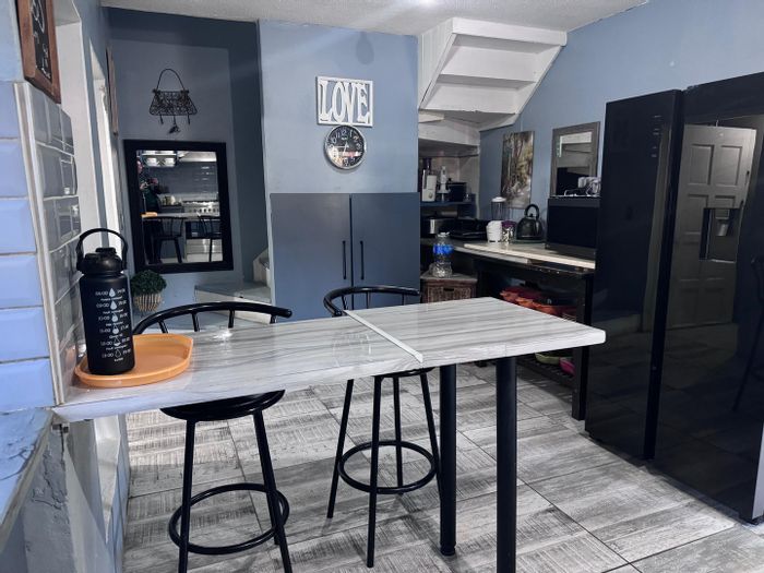 Westridge House For Sale: 4 beds, 2 baths, private outdoor space, secure parking.