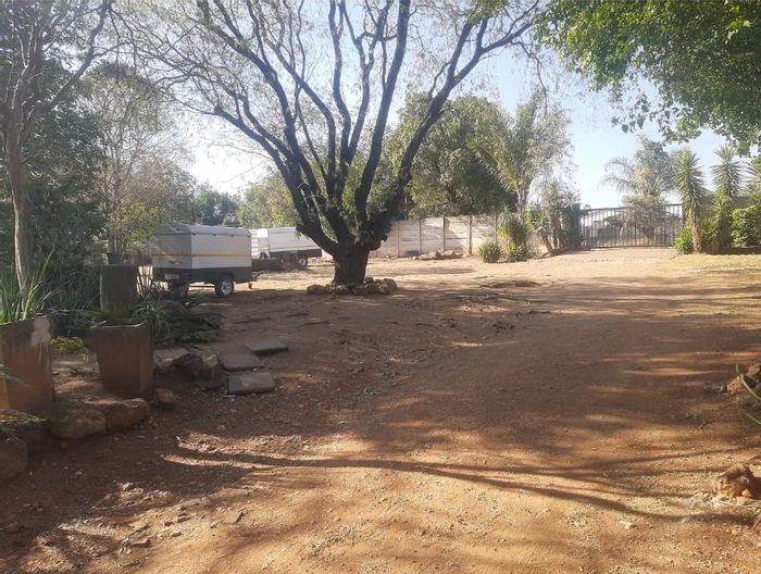 Eastleigh Vacant Land Residential For Sale: 991 sqm, corner lot, great exposure.