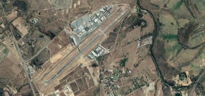 Commercial property in Sunrella for sale: income cottages, factory, and luxury house.