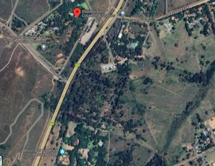For Sale: Zwartkops Farm with 6 cottages, ideal for investment and events.