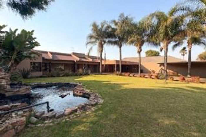 Eveleigh House For Sale: 4 beds, flatlet, pool, CCTV, and spacious living.