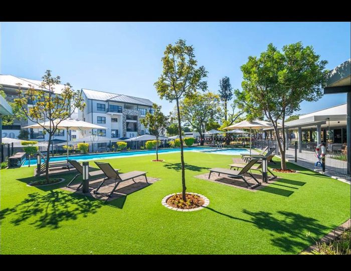 3-Bedroom Apartment in Crowthorne AH To Rent with lifestyle centre access.
