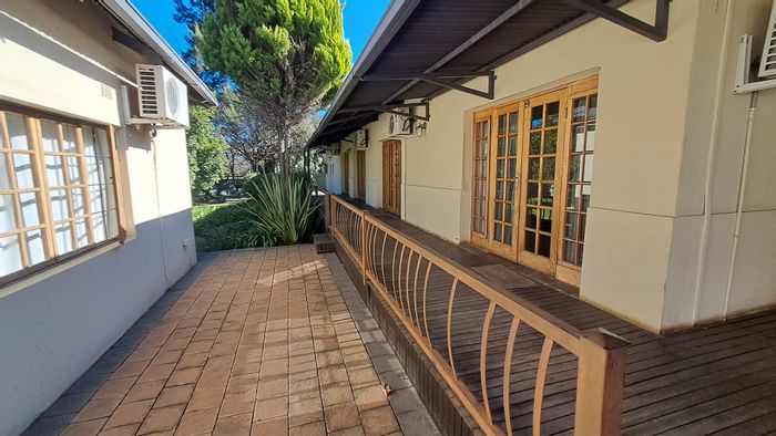 Commercial guesthouse in Dan Pienaar for sale with 13 rooms and conference facilities.