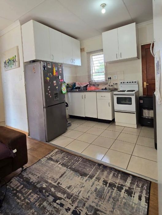 3-Bedroom House in Zamdela For Sale, Close to Amenities with Garage.