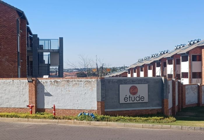 For Sale: 2-bedroom apartment in Sagewood with balcony, pool, and clubhouse access.
