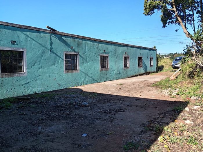 Ongoye Apartment For Sale: 24 rooms, ideal for diverse income opportunities.