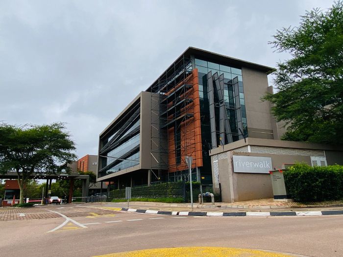 Prime Commercial Space To Rent in Ashlea Gardens with Customization Options Available.